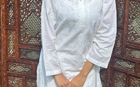 White Chikankari Kurti | Festive Look From Nazrana Chikan