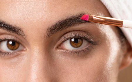 Frame Your Face Right — Eyebrow Shapes for Women That Fit All Face Types 