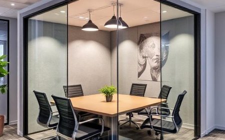 Boost Productivity with Acoustic Meeting Booths