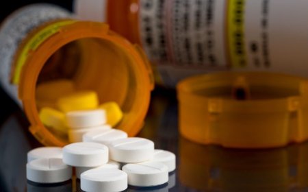 What Are the Effects of Opioids? Benefits, Side Effects & Safety Explained