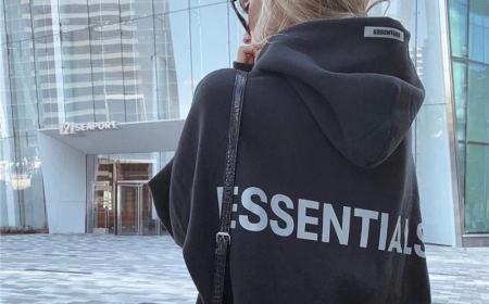 The Essentials Hoodie: A Streetwear Staple Redefined