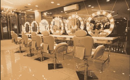 The Ultimate Guide to Choosing a Makeup Academy in India